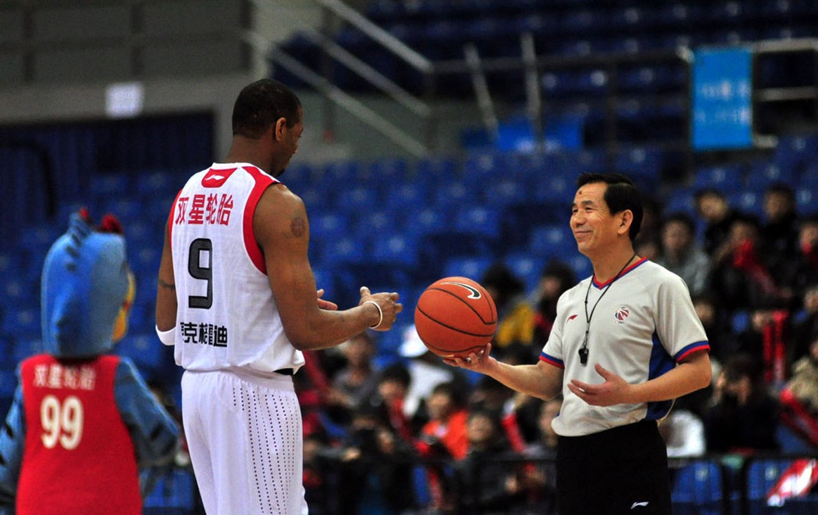 麦迪为什么在CBA不打了? 麦迪为什么在CBA不打了?